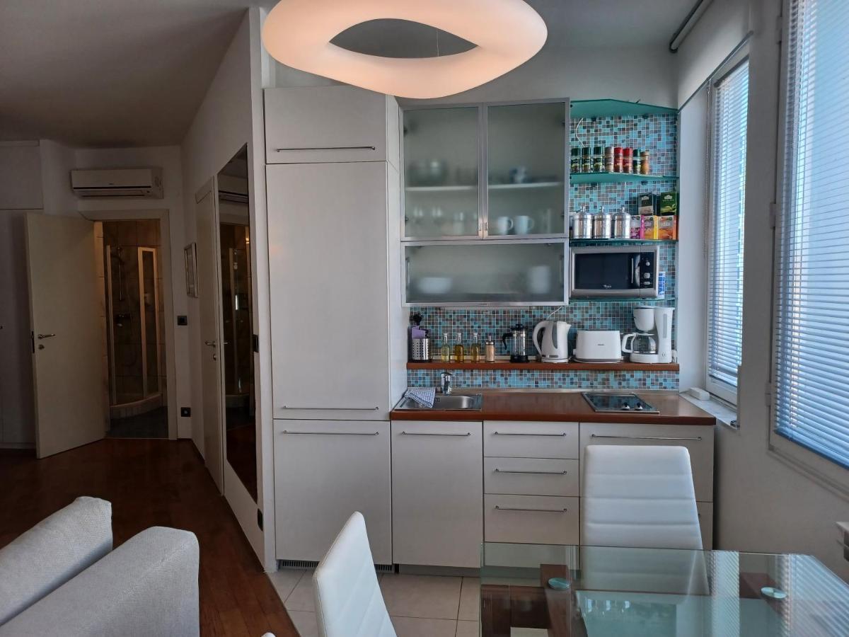 Apartment Ganymede Загреб Екстериор снимка